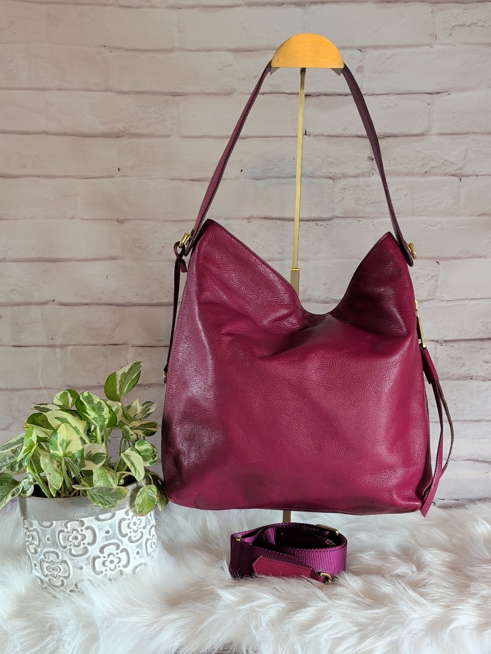 Fossil Pebbled Leather Shoulder Bag in Berry Purple - Picture 2 of 12
